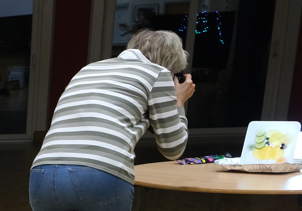 Capturing frozen fruit